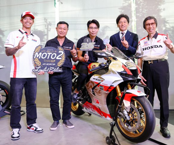 3 แฟนพันธุ์แท้คว้า Honda CBR1000RR-R SP ลายพิเศษ