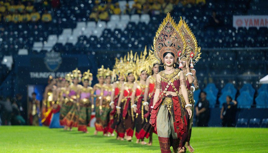 บุรีรัมย์เหนือชั้น เนรมิตมิวสิคัล เทิดพระเกียรติ “ลมหายใจของแผ่นดิน” สุดอลังการ 