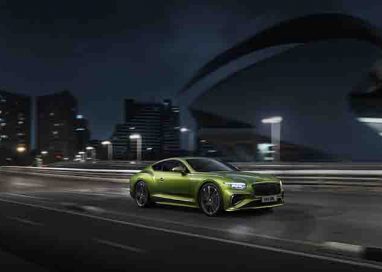 เบนท์ลีย์ มอเตอร์ส เผยภาพ New Continental GT Speed คันแรกและทีมฝ่ายผลิต