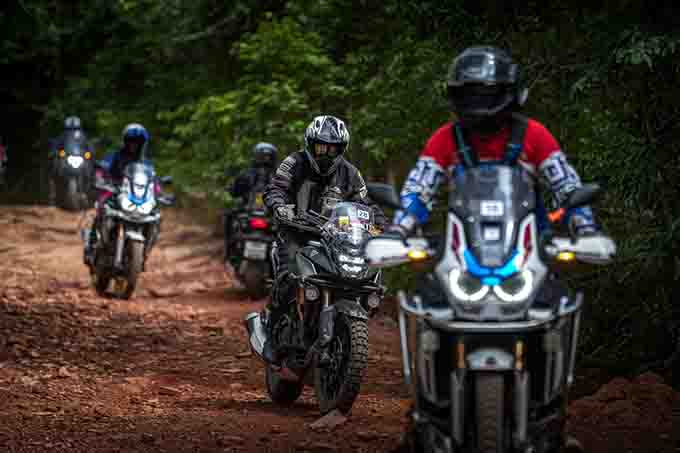 ฮอนด้า จัดเต็มความเร้าใจในกิจกรรม ‘Honda DIRT Xperience 2024’พาไบค์เกอร์ฝึกทักษะ