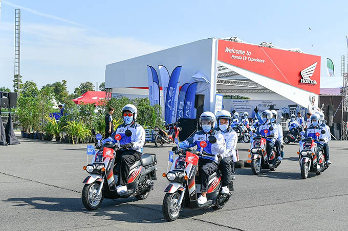 “ไทยฮอนด้า” ต้อนรับแฟนๆ มอเตอร์สปอร์ต สัมผัสนวัตกรรมรถจักรยานยนต์ไฟฟ้า Honda Benly e: