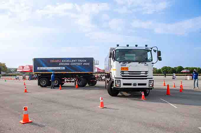 อีซูซุส่ง Isuzu King of Trucks Euro5 Max